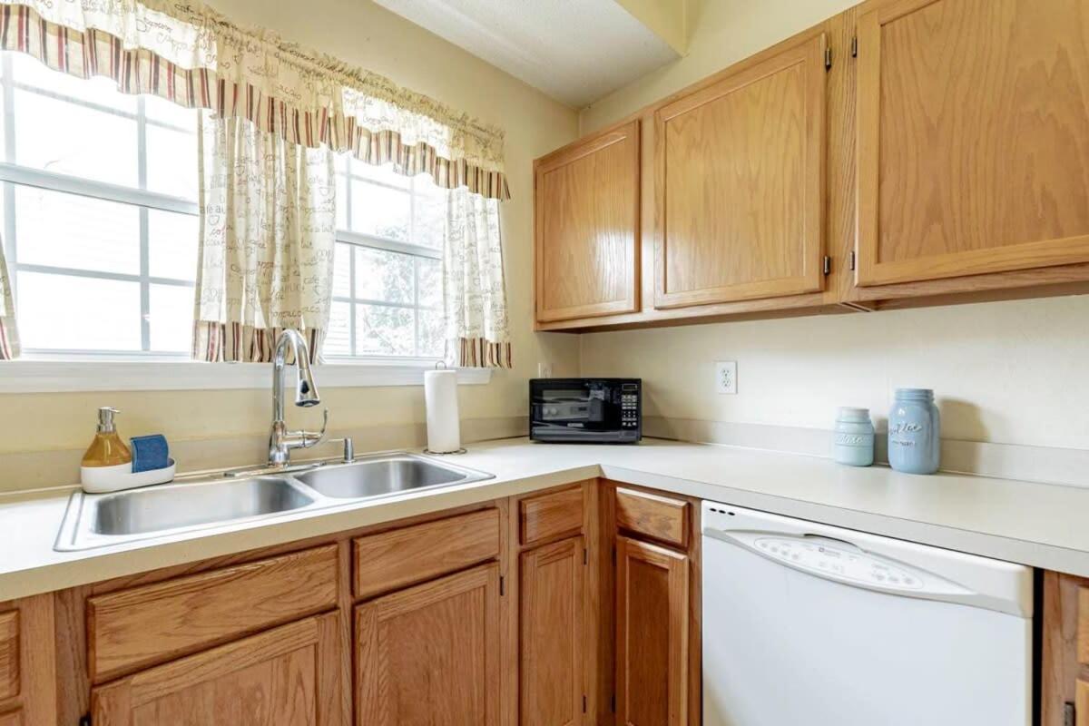 Aerie Oaks Cottage-5Min To Lake, 20Min To Columbia Лексингтон Экстерьер фото